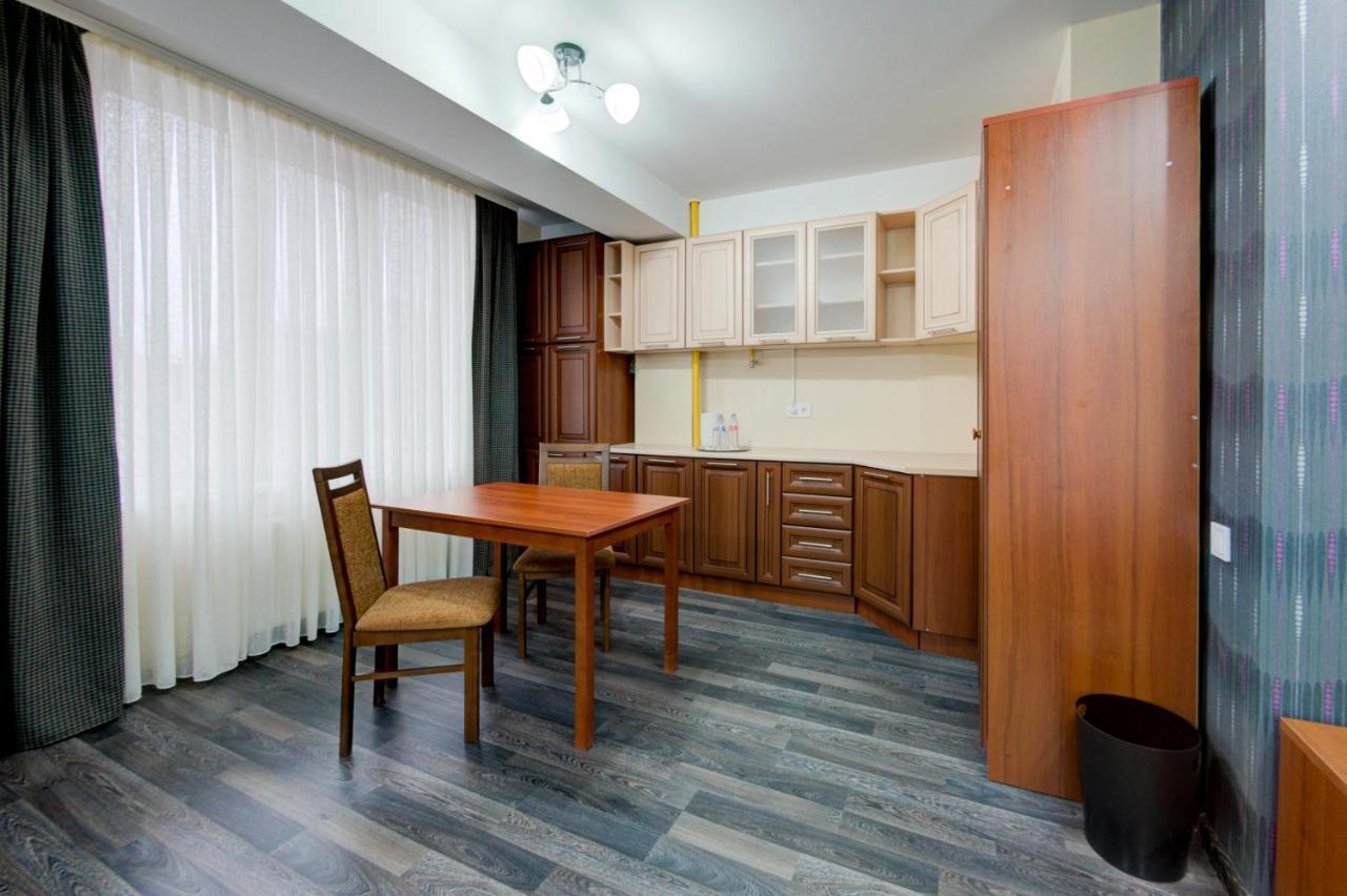 Catherine Hotel Chişinǎu Buitenkant foto